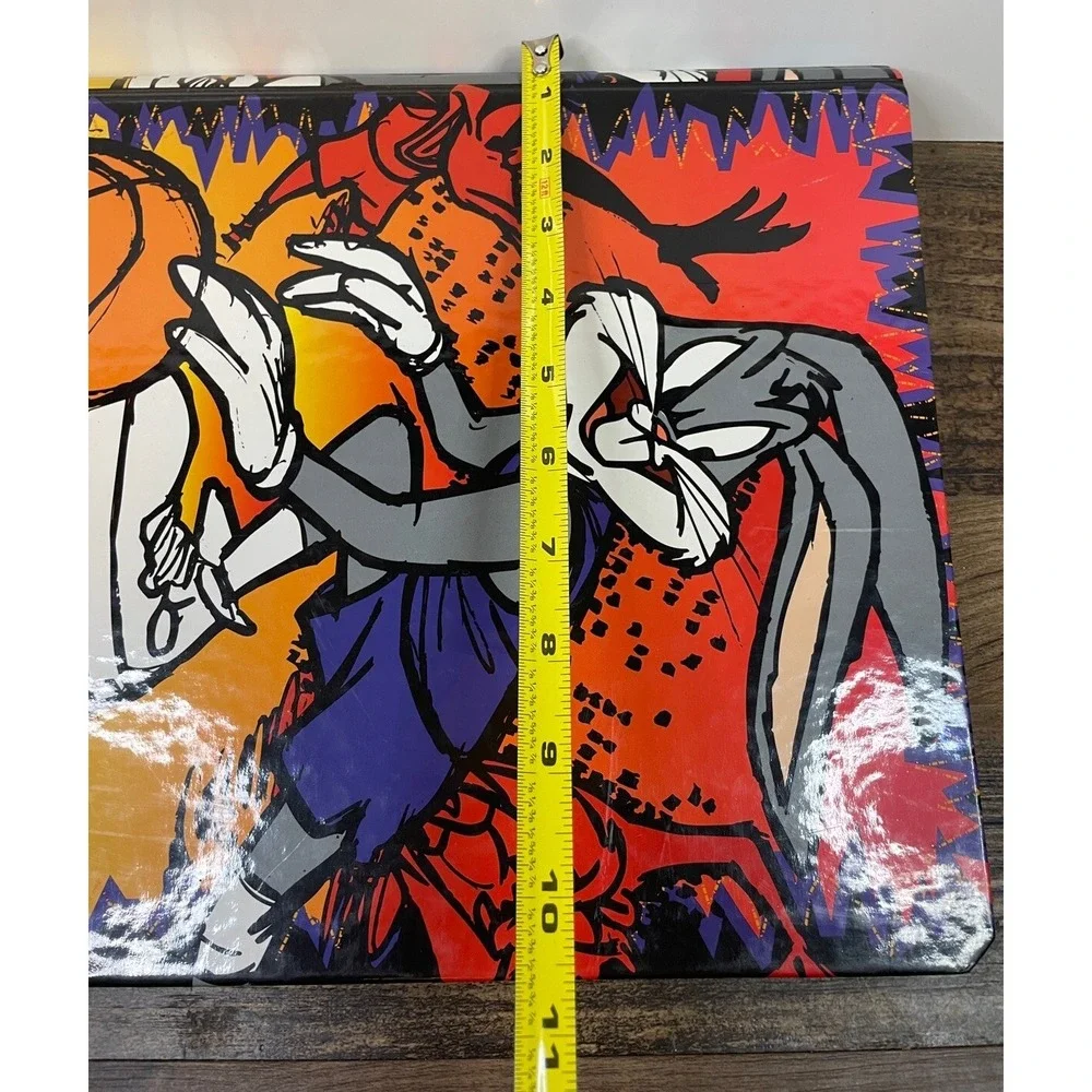Vintage Looney Tunes Bugs Bunny Daffy Curve Back 1.5
